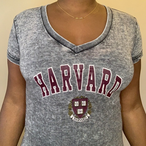Harvard T-shirt - Picture 2 of 3